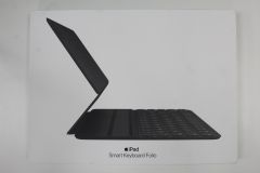Official Apple Smart Keyboard Folio for iPad Pro 11-inch (3rd generation) and iPad Air (5th generation) - British English - Pre Owned