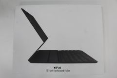 Official Apple Smart Keyboard Folio for iPad Pro 12.9‑inch (5th generation) - British English - Pre Owned