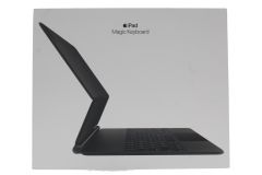 Official Apple  Magic Keyboard for iPad Pro 12.9‑inch (5th generation) - British English - Black - Pre Owned